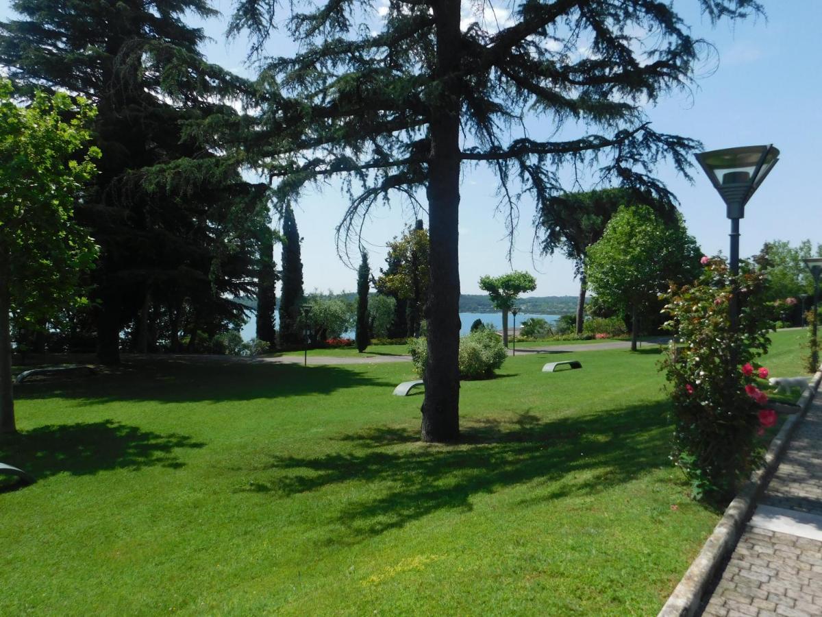 Lato Soleggiato @Gardazzurro Daire Padenghe sul Garda Dış mekan fotoğraf